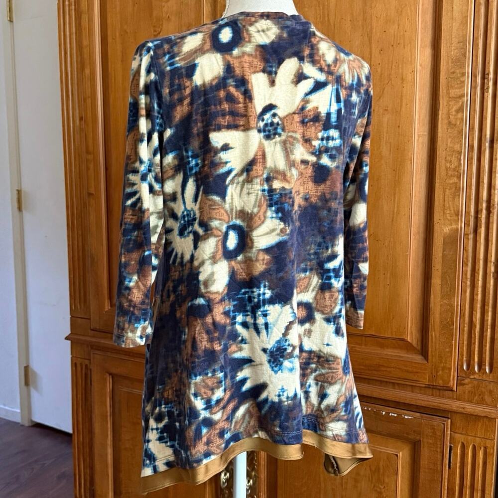 LOGO by Lori Goldstein abstract print blouse top asymmetrical hem satin trim M - Picture 8 of 15